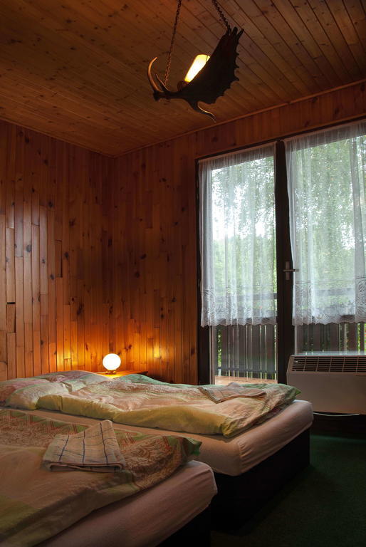 Lovecky Hotel Jivak Loučeň Стая снимка