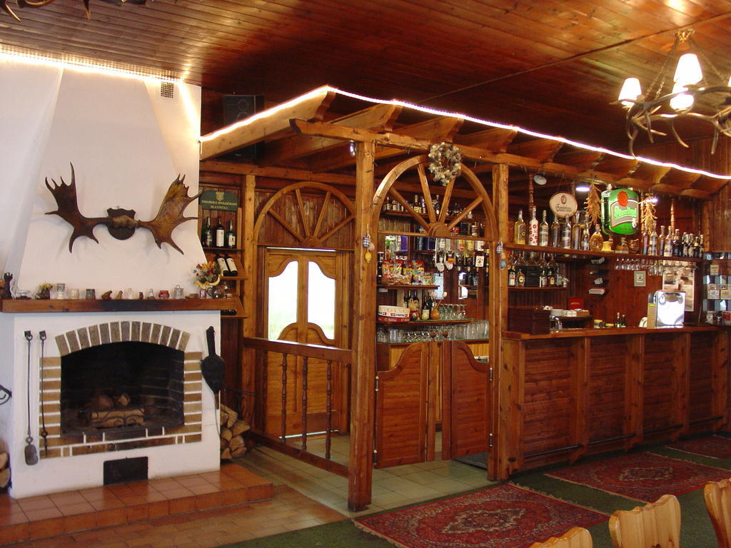 Lovecky Hotel Jivak Loučeň Екстериор снимка