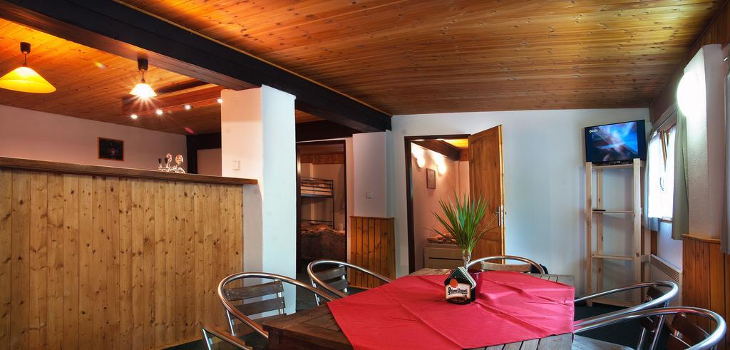 Lovecky Hotel Jivak Loučeň Екстериор снимка