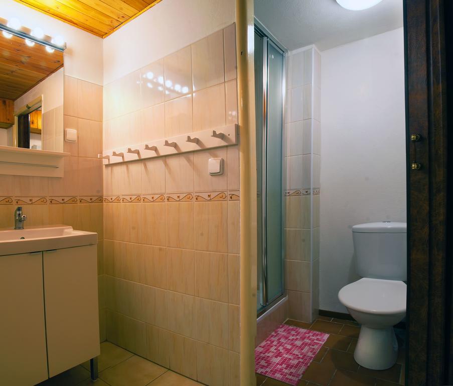 Lovecky Hotel Jivak Loučeň Екстериор снимка